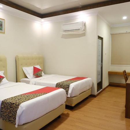 טנג'ונג פנדן Joyful Hotel מראה חיצוני תמונה