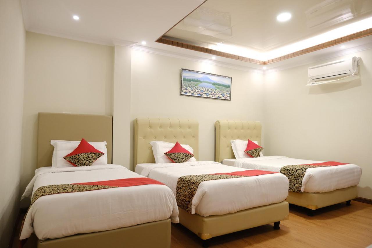 טנג'ונג פנדן Joyful Hotel מראה חיצוני תמונה