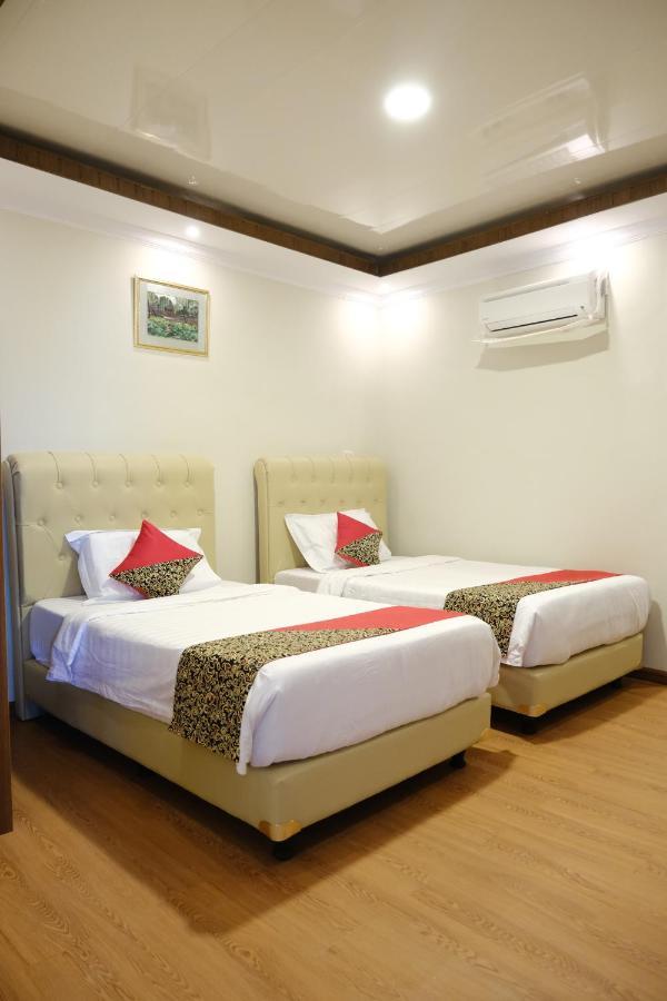טנג'ונג פנדן Joyful Hotel מראה חיצוני תמונה